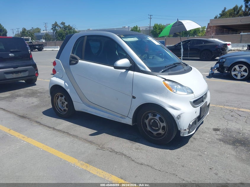 2015 Smart Fortwo VIN WMEEJ3BA9FK810431 IAAI salvage auction — FRONT END, Salvage Title, sold $1,225 on 2026-08-03 (photo 1)
