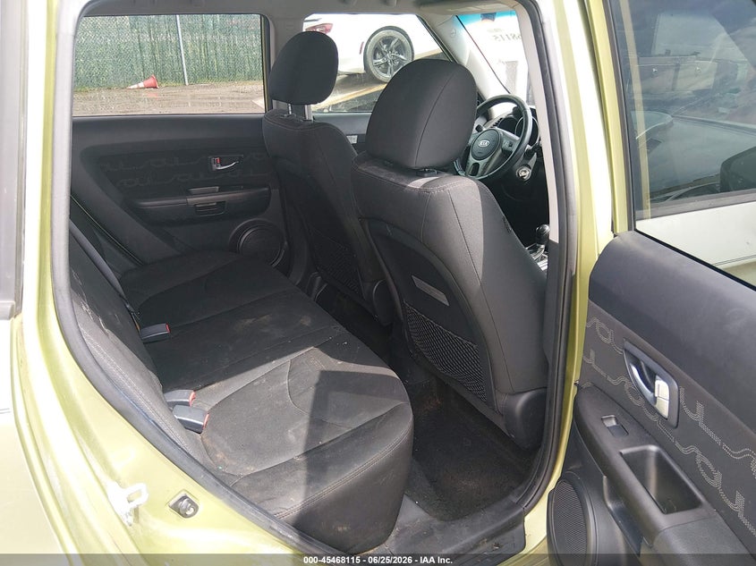 2012 Kia Soul VIN KNDJT2A60C7468610 IAAI salvage auction — NORMAL WEAR, Clear (Kansas), sold $325 on 2026-07-31 (photo 8)