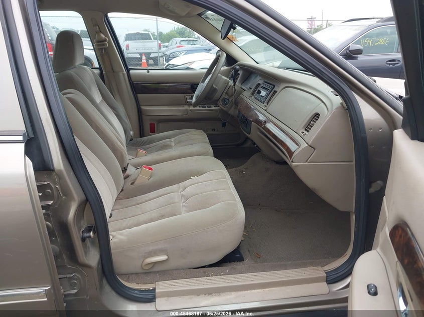 2005 Mercury Grand marquis VIN 2MEFM74W55X663321 IAAI salvage auction — LEFT FRONT, Salvage (Ohio), sold $550 on 2026-09-28 (photo 5)