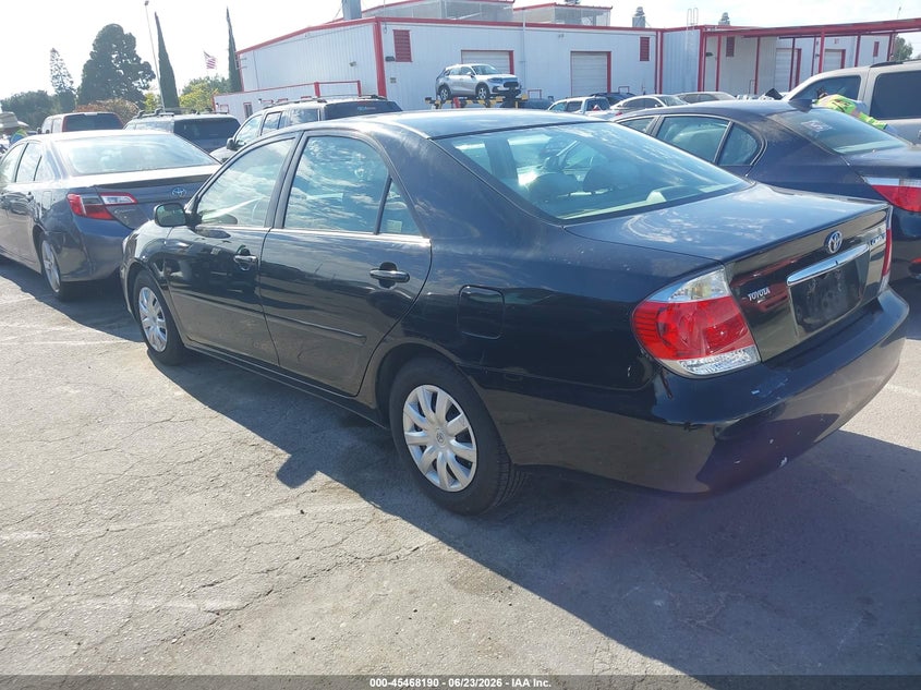 2005 Toyota Camry VIN 4T1BE32K05U409895 IAAI salvage auction — NORMAL WEAR, Clear - Dealer Only (California), sold $400 on 2026-07-09 (photo 3)