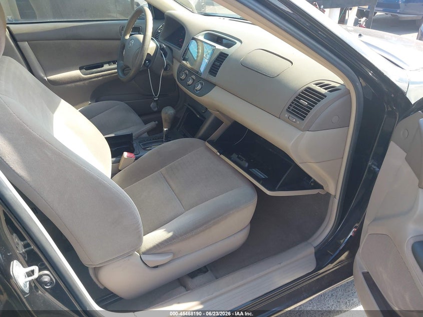 2005 Toyota Camry VIN 4T1BE32K05U409895 IAAI salvage auction — NORMAL WEAR, Clear - Dealer Only (California), sold $400 on 2026-07-09 (photo 5)