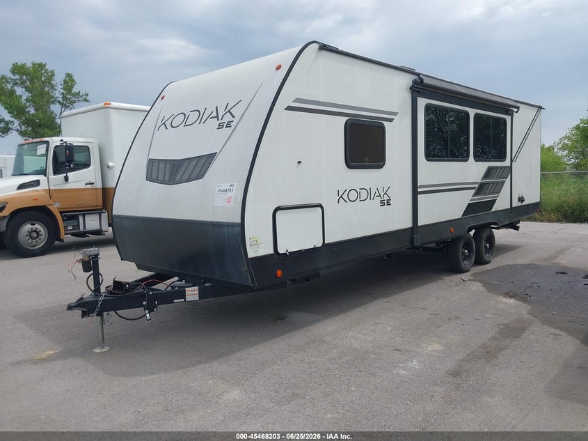 2023 Dutchmen Kodiak VIN 4YDTKDM28PJ970562 IAAI salvage auction — ROOF, Salvage (Texas), sold $25 on 2026-09-02 (photo 2)