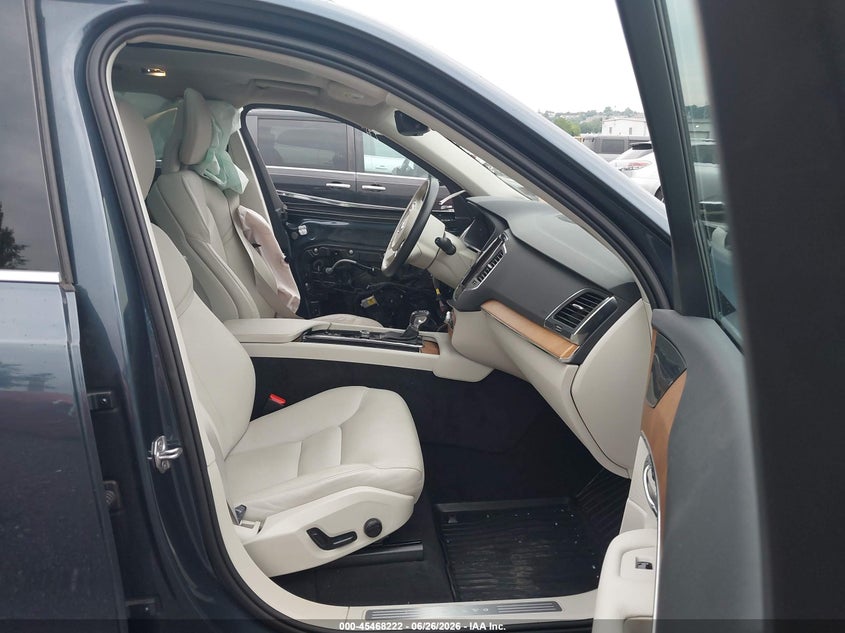 2021 Volvo Xc90 VIN YV4102PK7M1770720 IAAI salvage auction — LEFT SIDE, Wait Title, sold $8,350 on 2026-08-07 (photo 5)