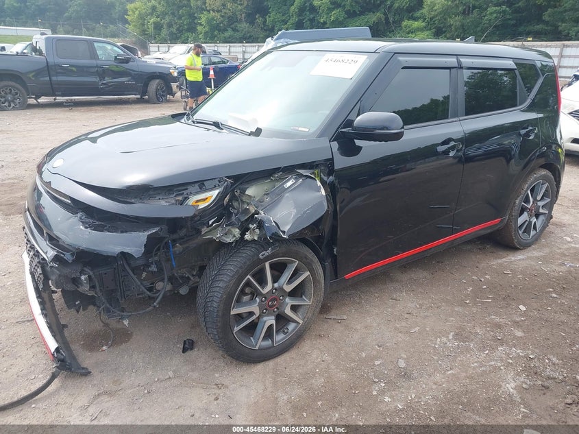 2020 Kia Soul VIN KNDJ63AU1L7053517 IAAI salvage auction — LEFT FRONT, Salvage (Tennessee), sold $2,750 on 2026-07-29 (photo 2)