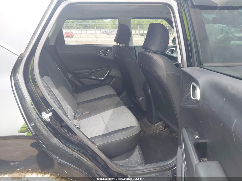 2020 Kia Soul VIN KNDJ63AU1L7053517 IAAI salvage auction — LEFT FRONT, Salvage (Tennessee), sold $2,750 on 2026-07-29 (photo 8)