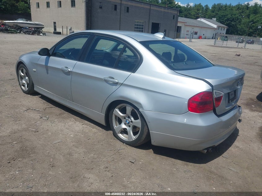 2007 BMW 3 series VIN WBAVA37597NL16822 IAAI salvage auction — RIGHT REAR, Reconstructed (Massachusetts), sold $425 on 2026-07-17 (photo 3)
