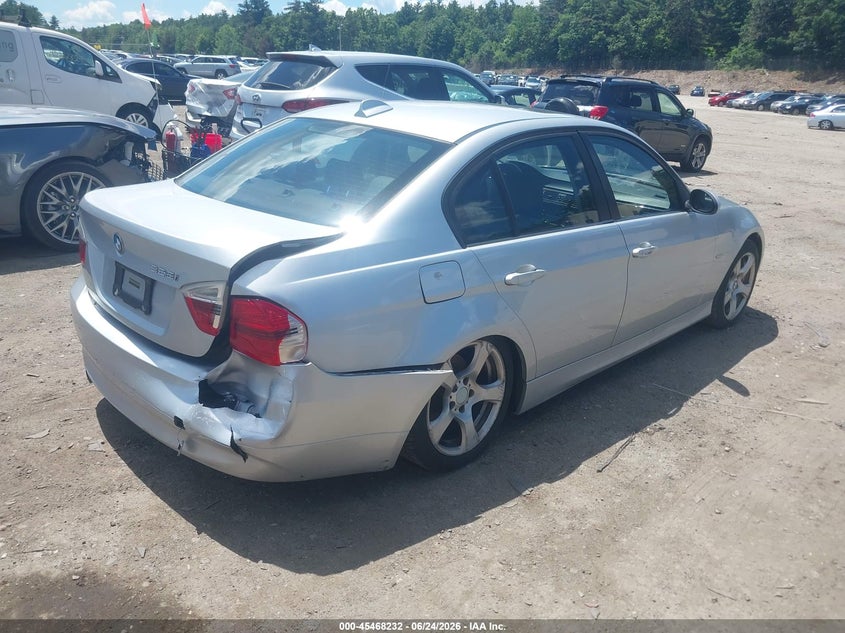 2007 BMW 3 series VIN WBAVA37597NL16822 IAAI salvage auction — RIGHT REAR, Reconstructed (Massachusetts), sold $425 on 2026-07-17 (photo 4)