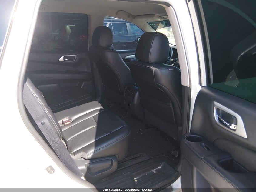 2017 Nissan Pathfinder VIN 5N1DR2MM4HC608996 IAAI salvage auction — HAIL, Salvage Title, sold $3,225 on 2026-07-31 (photo 8)