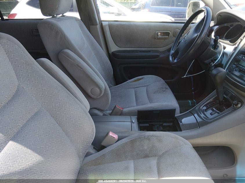 2003 Toyota Highlander VIN JTEHF21A230145190 IAAI salvage auction — NORMAL WEAR, Clear (Maryland), sold $1,850 on 2026-07-16 (photo 5)