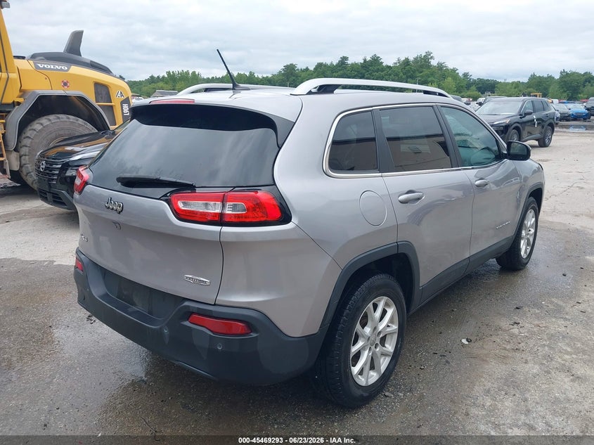 2018 Jeep Cherokee VIN 1C4PJMCB7JD580986 IAAI salvage auction — ALL OVER, Sf97 (New Hampshire), sold $7,700 on 2026-08-31 (photo 4)
