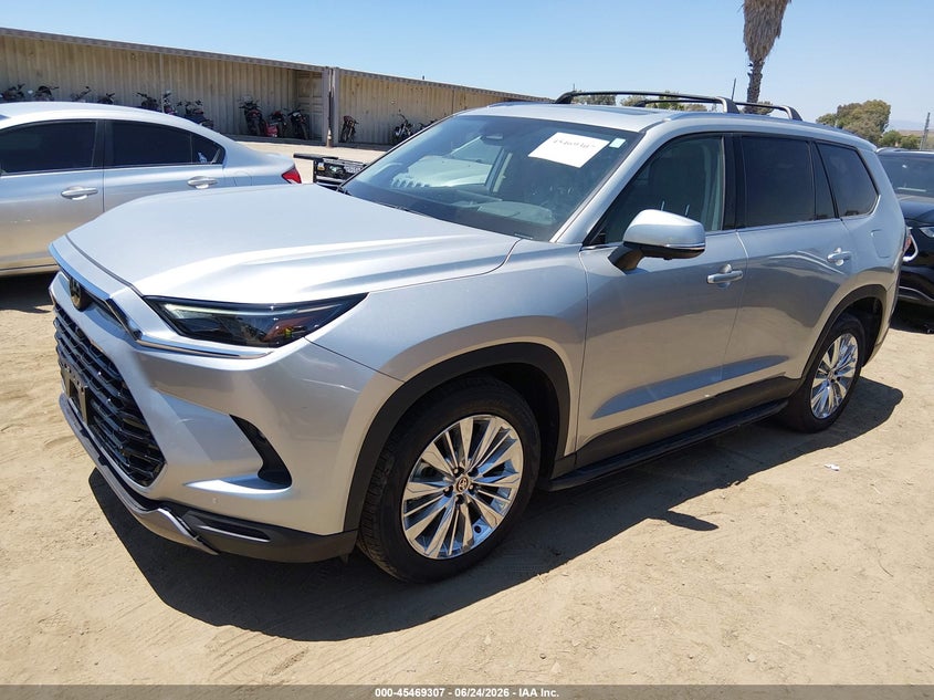 2024 Toyota Highlander VIN 5TDAAAB59RS037851 IAAI salvage auction — NORMAL WEAR, Salvage (California), sold $25,500 on 2026-07-08 (photo 2)