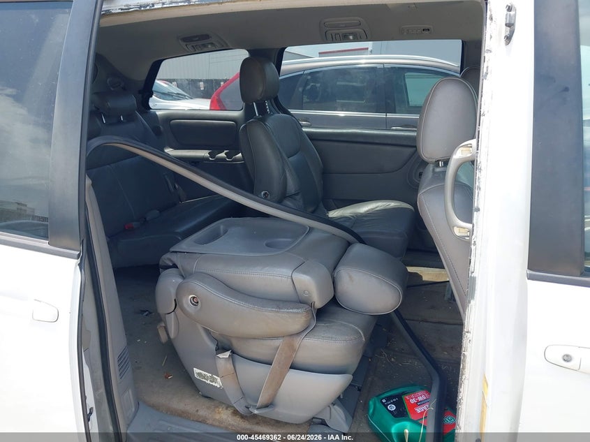 2005 Toyota Sienna VIN 5TDZA22C45S255259 IAAI salvage auction — NORMAL WEAR, Original (Texas), sold $950 on 2026-07-28 (photo 8)