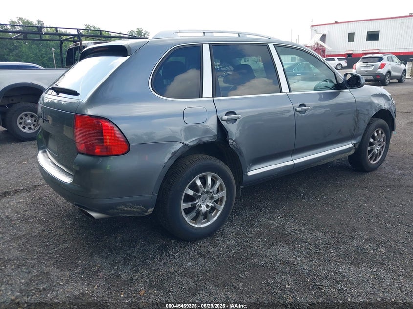 2006 Porsche Cayenne VIN WP1AA29P06LA24351 IAAI salvage auction — RIGHT SIDE, Salvage (Delaware), sold $1,700 on 2026-07-29 (photo 4)