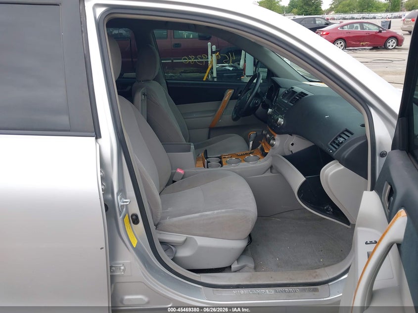 2008 Toyota Highlander hybrid VIN JTEEW41A082025866 IAAI salvage auction — LEFT FRONT, Clear (Indiana), sold $1,200 on 2026-07-31 (photo 5)