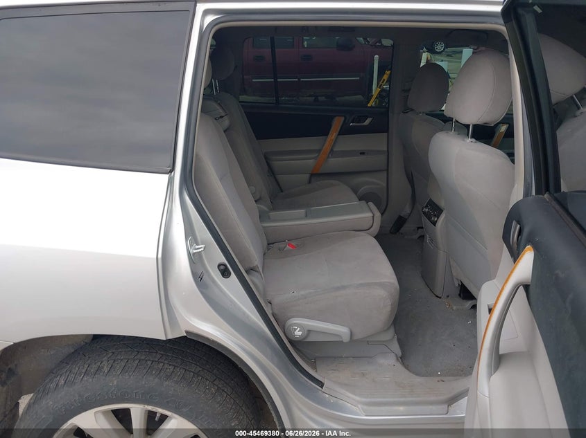 2008 Toyota Highlander hybrid VIN JTEEW41A082025866 IAAI salvage auction — LEFT FRONT, Clear (Indiana), sold $1,200 on 2026-07-31 (photo 8)