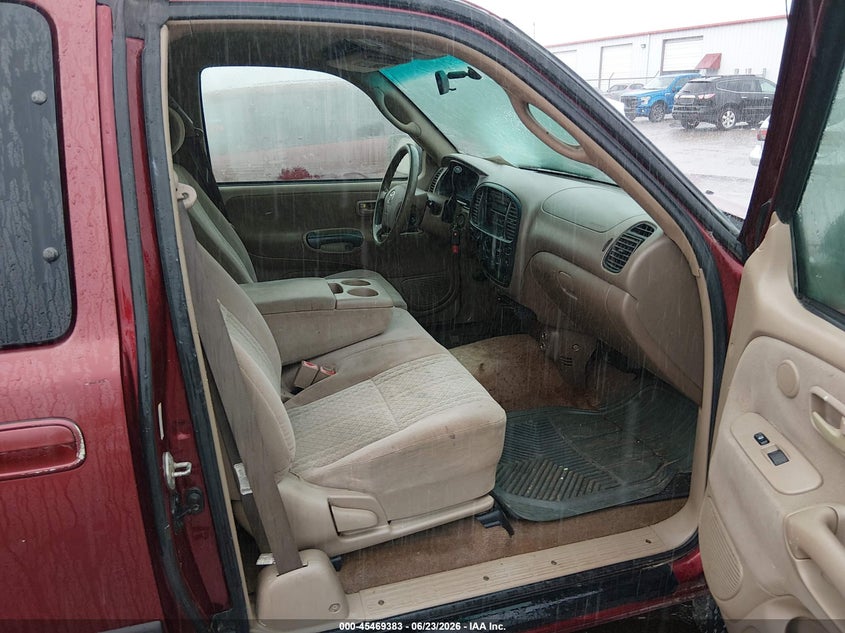 2003 Toyota Tundra VIN 5TBRT341X3S404694 IAAI salvage auction — HAIL, Clear (Kansas), sold $2,050 on 2026-07-31 (photo 5)