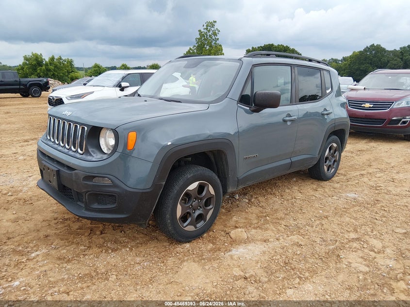 2017 Jeep Renegade VIN ZACCJBAB2HPG05018 IAAI salvage auction — HAIL, Clear (Missouri), sold $2,125 on 2026-08-10 (photo 2)