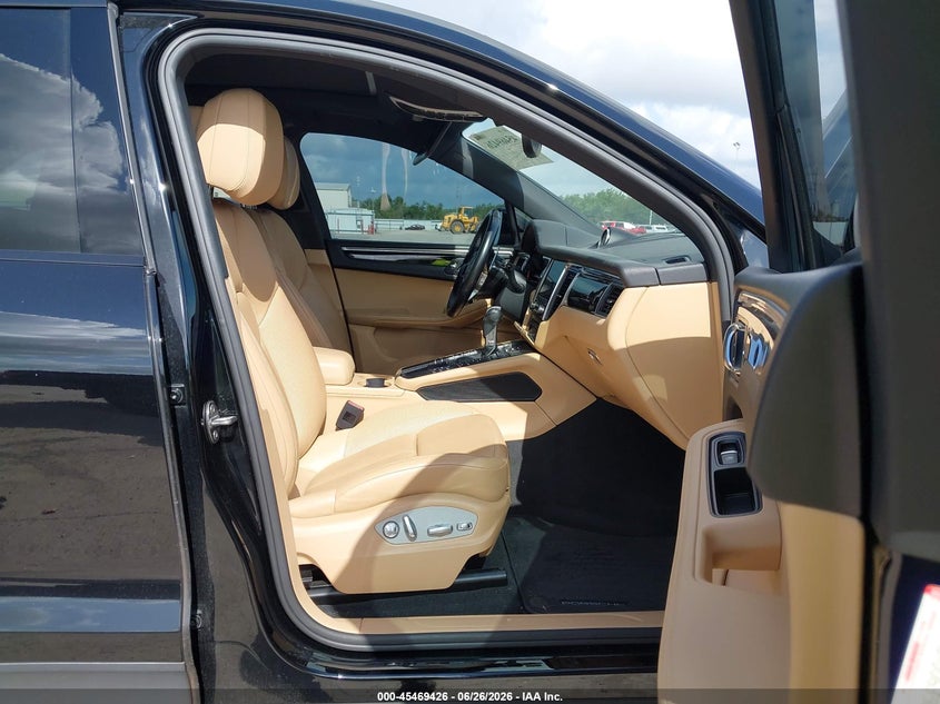 2018 Porsche Macan VIN WP1AA2A56JLB12016 IAAI salvage auction — FRONT END, Wait Title, sold $4,250 on 2026-09-03 (photo 5)