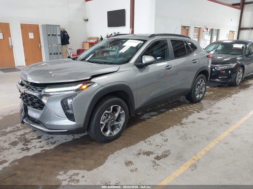 2025 Chevrolet Trax VIN KL77LHEP5SC235177 IAAI salvage auction — FRONT END, Clear (Michigan), sold $7,650 on 2026-08-01 (photo 2)