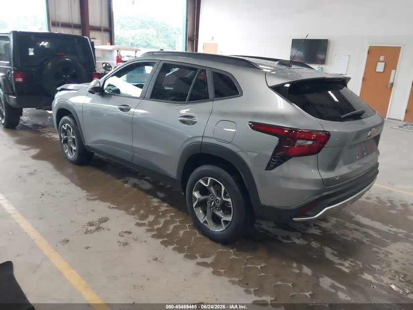 2025 Chevrolet Trax VIN KL77LHEP5SC235177 IAAI salvage auction — FRONT END, Clear (Michigan), sold $7,650 on 2026-08-01 (photo 3)