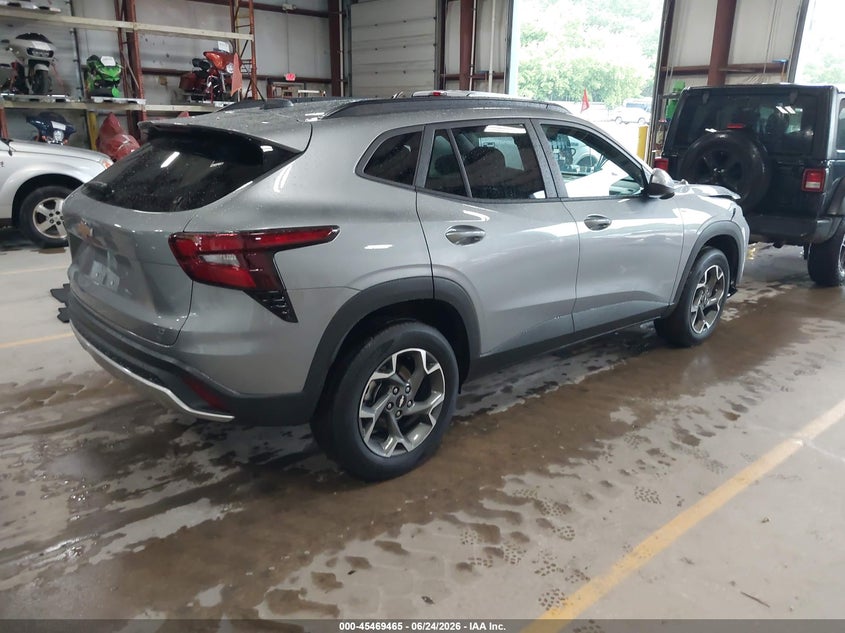 2025 Chevrolet Trax VIN KL77LHEP5SC235177 IAAI salvage auction — FRONT END, Clear (Michigan), sold $7,650 on 2026-08-01 (photo 4)