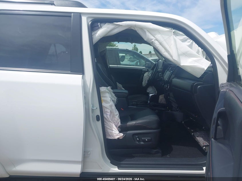 2021 Toyota 4runner VIN JTERU5JR8M5945921 IAAI salvage auction — FRONT END, Salvage Title, sold $5,200 on 2026-07-28 (photo 5)
