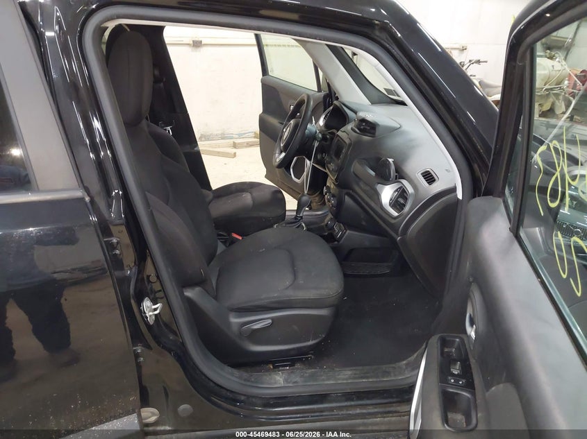2020 Jeep Renegade VIN ZACNJBAB2LPL71171 IAAI salvage auction — FRONT END, Salvage Title, sold $2,750 on 2026-08-15 (photo 5)