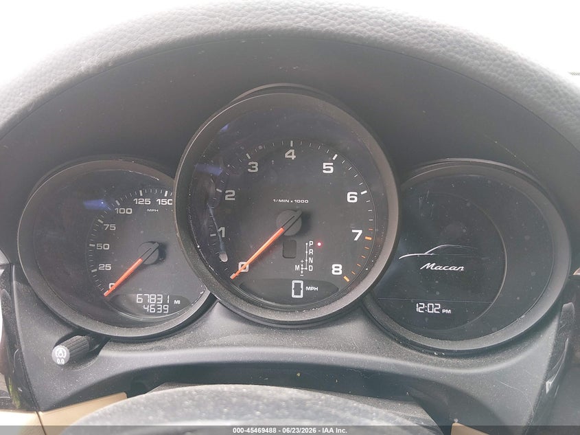 2017 Porsche Macan VIN WP1AA2A5XHLB03393 IAAI salvage auction — NORMAL WEAR, Salvage Title, sold $6,050 on 2026-08-10 (photo 7)