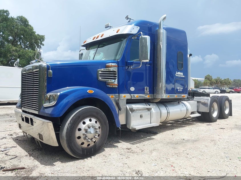 2019 Freightliner Sd122 VIN 3AKJGNDR3KDKH3082 IAAI salvage auction — REPOSSESSION, Clear (Georgia), sold $13,050 on 2026-07-15 (photo 2)