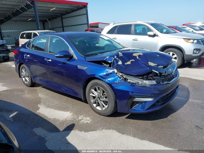 2019 Kia Optima VIN 5XXGT4L3XKG304313 IAAI salvage auction — FRONT END, Certificate Of Title (Nebraska), sold $1,950 on 2026-08-01 (photo 1)