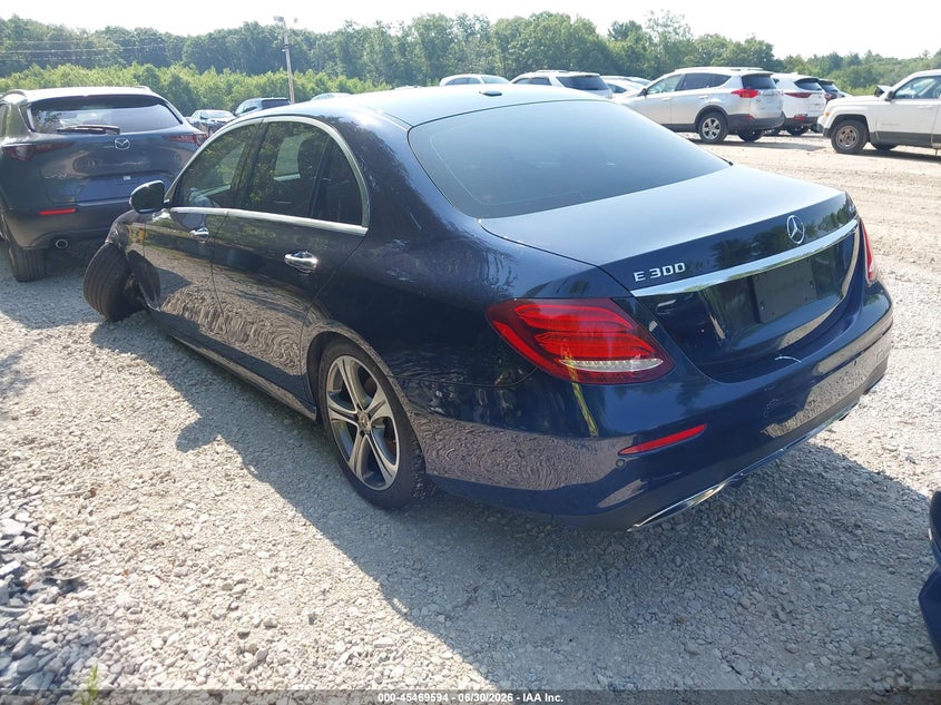 2018 Mercedes-benz E-klasse VIN WDDZF4KB2JA464985 IAAI salvage auction — LEFT FRONT, Salvage (Massachusetts), sold $2,650 on 2026-07-28 (photo 3)