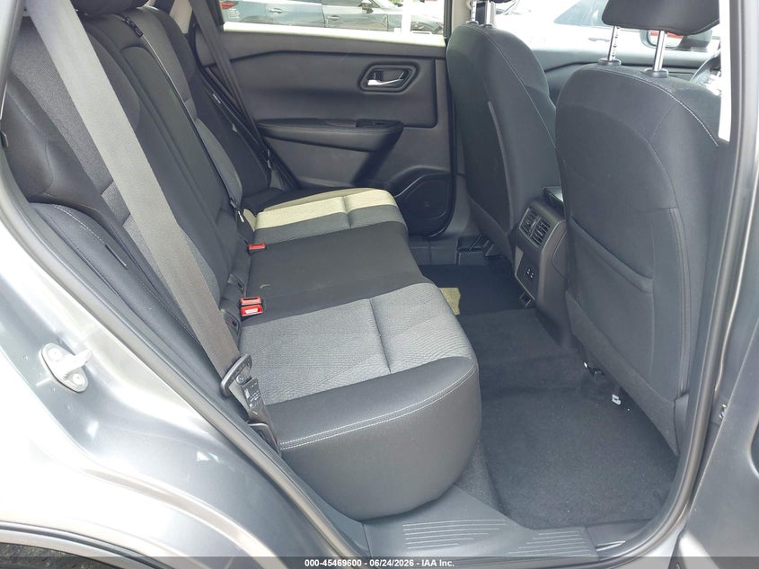 2024 Nissan Rogue VIN JN8BT3BA1RW005570 IAAI salvage auction — RIGHT FRONT, Salvage Title, sold $7,200 on 2026-07-22 (photo 8)