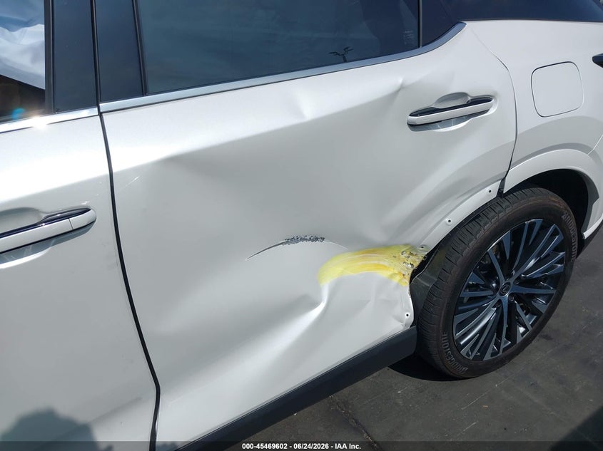 2024 Lexus Rx VIN JTJCHMAA3R2014722 IAAI salvage auction — LEFT & RIGHT, Salvage Title, sold $23,800 on 2026-07-15 (photo 6)