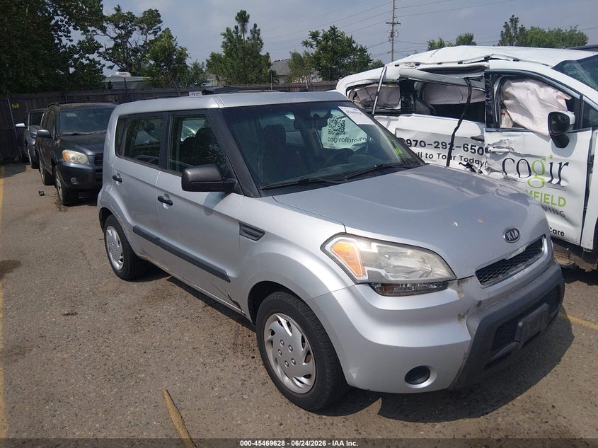2011 Kia Soul VIN KNDJT2A18B7714693 IAAI salvage auction — NORMAL WEAR, Clear (Colorado), sold $425 on 2026-07-21 (photo 1)