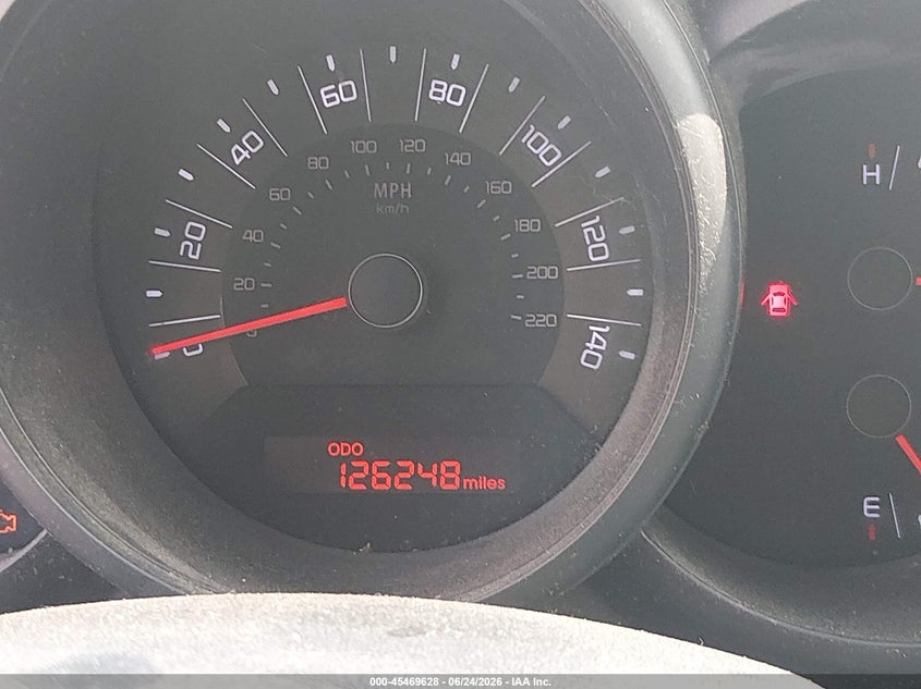 2011 Kia Soul VIN KNDJT2A18B7714693 IAAI salvage auction — NORMAL WEAR, Clear (Colorado), sold $425 on 2026-07-21 (photo 7)