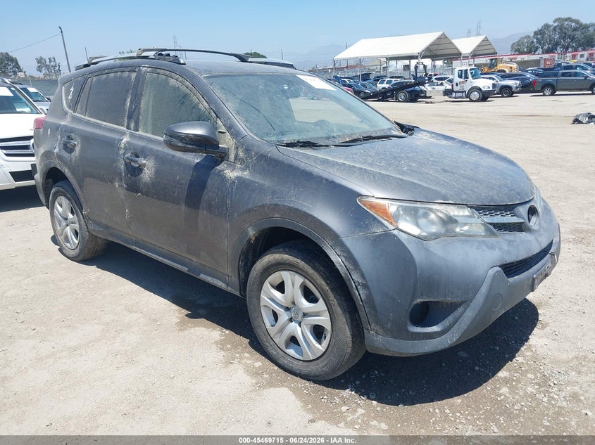 2015 Toyota Rav 4 VIN JTMZFREV0FJ036062 IAAI salvage auction — NORMAL WEAR, Salvage (California), sold $3,200 on 2026-07-29 (photo 1)