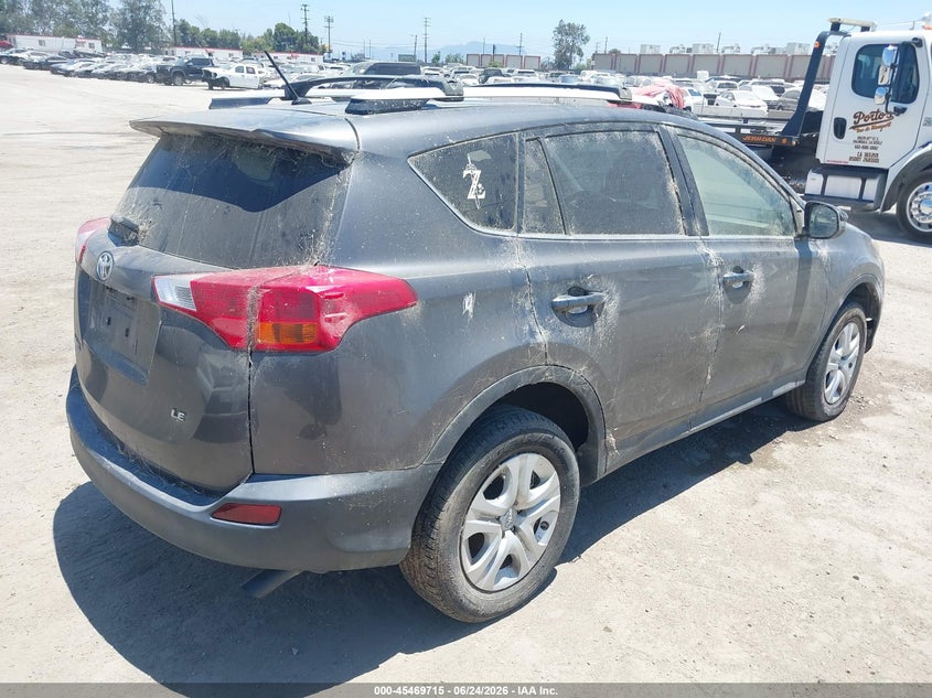 2015 Toyota Rav 4 VIN JTMZFREV0FJ036062 IAAI salvage auction — NORMAL WEAR, Salvage (California), sold $3,200 on 2026-07-29 (photo 4)