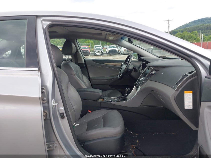 2015 Hyundai Sonata VIN KMHEC4A45FA119067 IAAI salvage auction — FRONT END, Salvage (Pennsylvania), sold $500 on 2026-07-22 (photo 5)