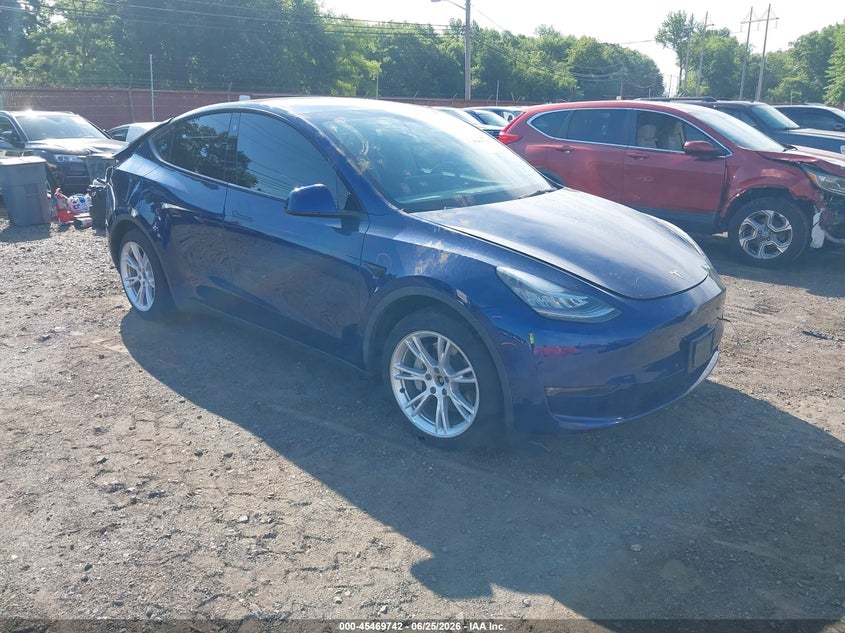 2021 Tesla Model y VIN 5YJYGDEE2MF196282 IAAI salvage auction — REAR END, Salvage (Idaho), sold $8,200 on 2026-07-11 (photo 1)