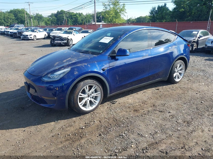 2021 Tesla Model y VIN 5YJYGDEE2MF196282 IAAI salvage auction — REAR END, Salvage (Idaho), sold $8,200 on 2026-07-11 (photo 2)
