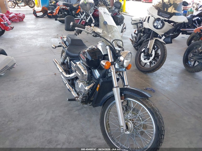 2001 Honda Vt750 VIN JH2RC44061K501729 IAAI salvage auction — NORMAL WEAR, Clear (Washington), sold $450 on 2026-07-08 (photo 1)
