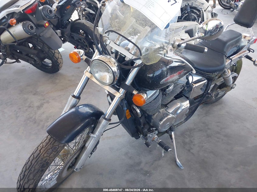 2001 Honda Vt750 VIN JH2RC44061K501729 IAAI salvage auction — NORMAL WEAR, Clear (Washington), sold $450 on 2026-07-08 (photo 2)