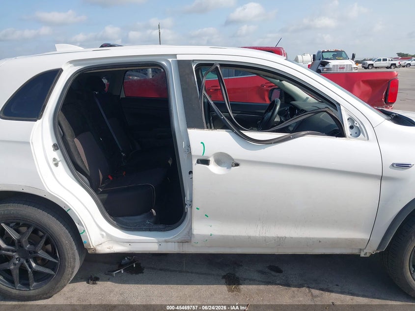 2017 Mitsubishi Outlander VIN JA4AP3AW4HZ056934 IAAI salvage auction — RIGHT REAR, Salvage Title, sold $1,500 on 2026-09-20 (photo 6)