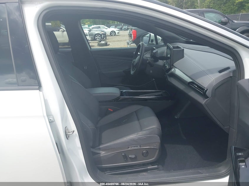 2023 Volkswagen Id.4 VIN 1V2JNPE85PC047190 IAAI salvage auction — FRONT END, Salvage Title, sold $10,500 on 2026-08-01 (photo 5)