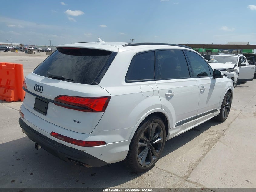 2026 Audi Q7 VIN WA1LVBF71TD008386 IAAI salvage auction — WATER/FLOOD, Salvage Title, sold $5,200 on 2026-07-29 (photo 4)