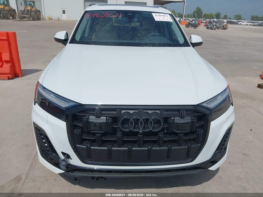 2026 Audi Q7 VIN WA1LVBF71TD008386 IAAI salvage auction — WATER/FLOOD, Salvage Title, sold $5,200 on 2026-07-29 (photo 6)