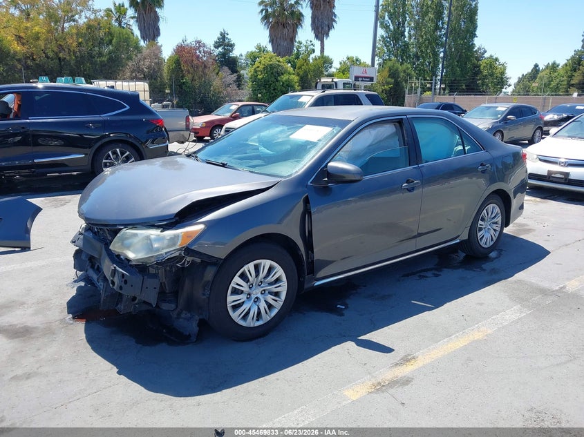 2014 Toyota Camry VIN 4T1BF1FK5EU401268 IAAI salvage auction — NORMAL WEAR, Salvage (California), sold $1,725 on 2026-07-28 (photo 2)