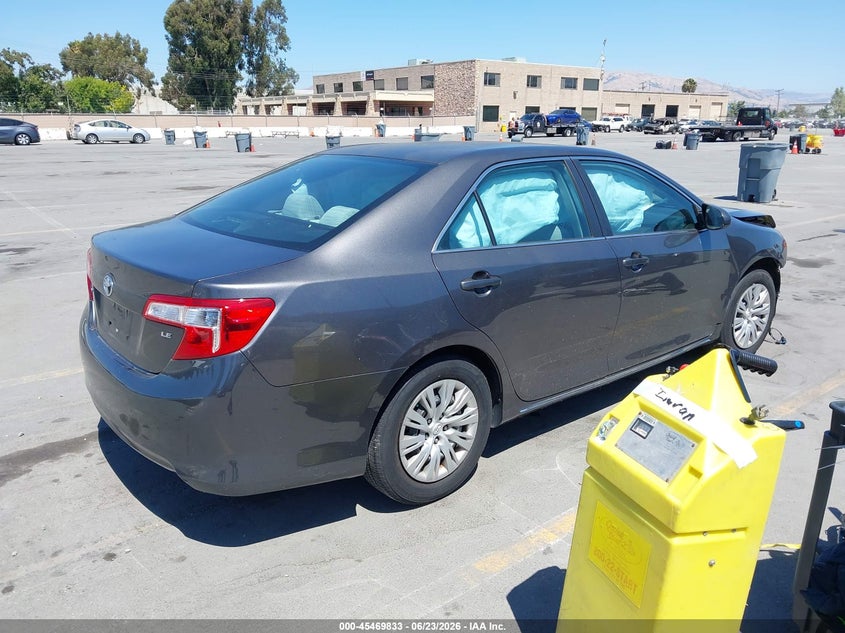2014 Toyota Camry VIN 4T1BF1FK5EU401268 IAAI salvage auction — NORMAL WEAR, Salvage (California), sold $1,725 on 2026-07-27 (photo 4)
