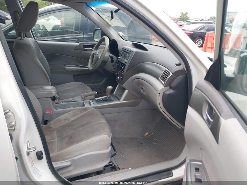 2010 Subaru Forester VIN JF2SH6CC3AH794314 IAAI salvage auction — NORMAL WEAR, Clear (Illinois), sold $400 on 2026-07-22 (photo 5)