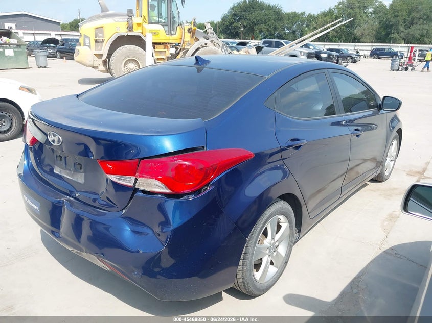 2013 Hyundai Elantra VIN KMHDH4AE5DU748667 IAAI salvage auction — NORMAL WEAR, Original (Texas), sold $1,475 on 2026-07-28 (photo 4)